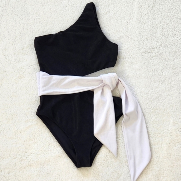 New!Beach Riot Carlie One Piece Cutout‎ Swimsuit - Picture 8 of 13